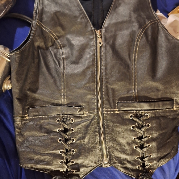 Harley-Davidson Jackets & Blazers - Harley-Davidson Black Leather Vest